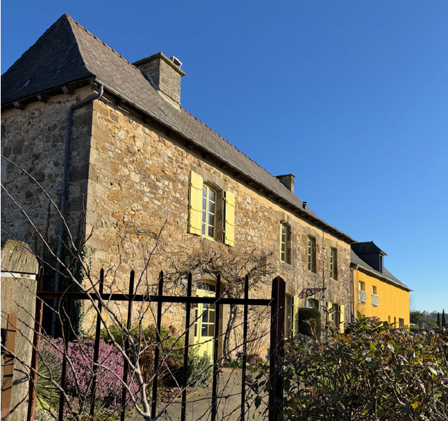 Une maison classée dans laquelle est installé un poêle RIKA