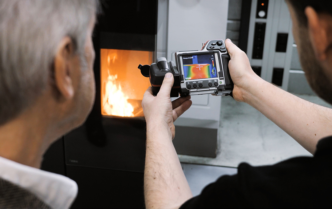 Stove test lab: thermal imaging camera