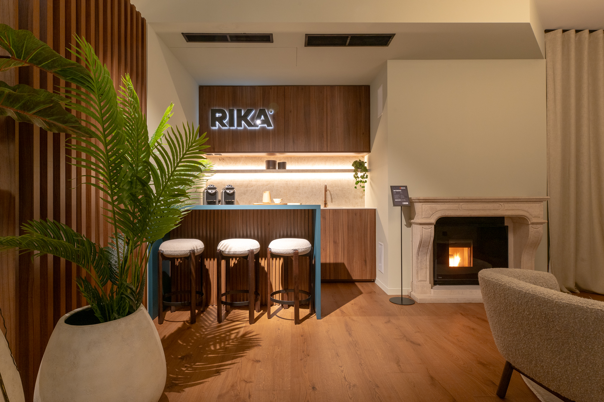 RIKA INTERNO in Premium Store Kortenberg